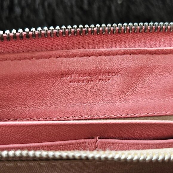 Bottega Veneta Wallet Intrecciato Lambskin Zippy Zip Around Clutch Purse Made in - Picture 9 of 12